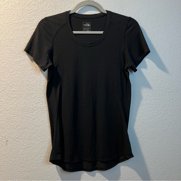 Women’s the North Face black short sleeve flash dry athletic tee size XS - Picture 1 of 6